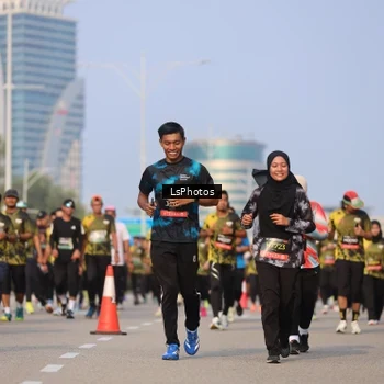 Runner Photo 6918416
