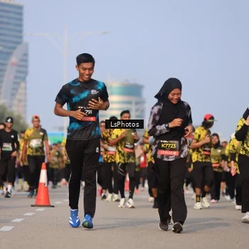 Runner Photo 6918425