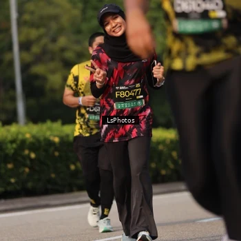 Runner Photo 6918429