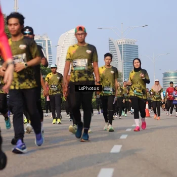 Runner Photo 6918462