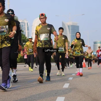 Runner Photo 6918465