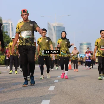 Runner Photo 6918466