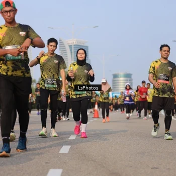 Runner Photo 6918468