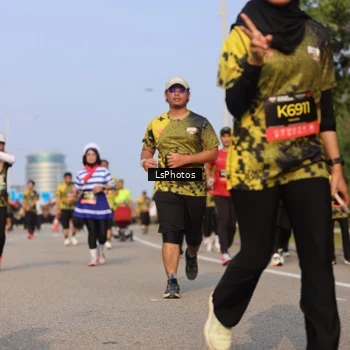 Runner Photo 6918480