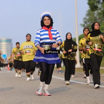 Runner Photo 6918487