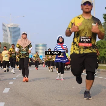 Runner Photo 6918489