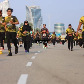 Runner Photo 6918533
