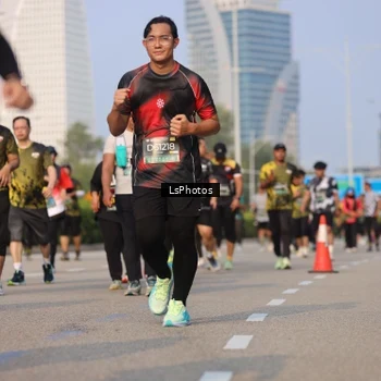 Runner Photo 6918543