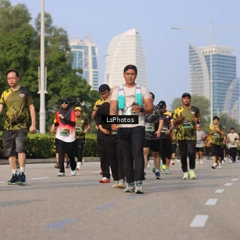Runner Photo 6918549