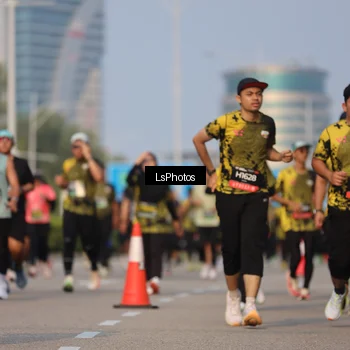 Runner Photo 6918624