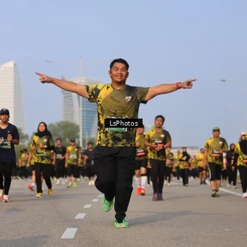Runner Photo 6918671