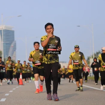 Runner Photo 6918673