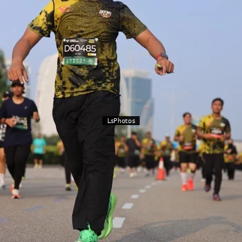 Runner Photo 6918674
