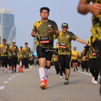 Runner Photo 6918683