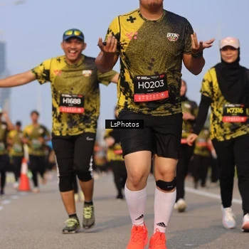 Runner Photo 6918685