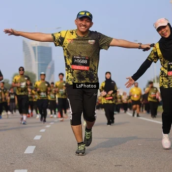 Runner Photo 6918689