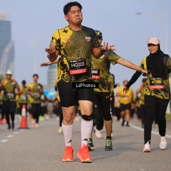Runner Photo 6918691