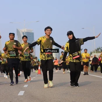 Runner Photo 6918695