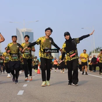 Runner Photo 6918697