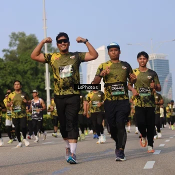 Runner Photo 6918703