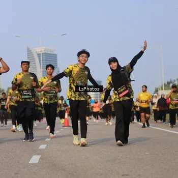 Runner Photo 6918705