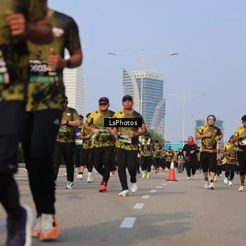 Runner Photo 6918708