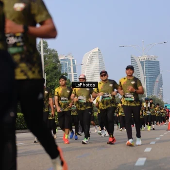 Runner Photo 6918713