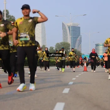 Runner Photo 6918715