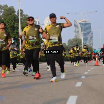 Runner Photo 6918716