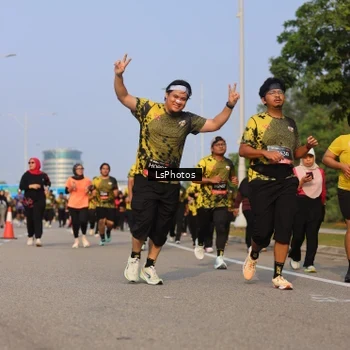 Runner Photo 6918722