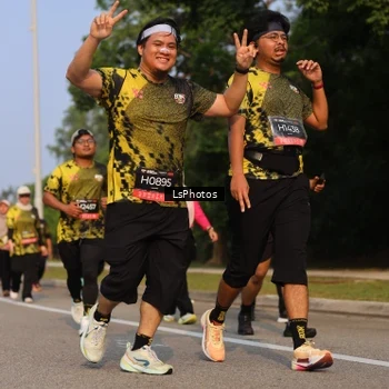 Runner Photo 6918725