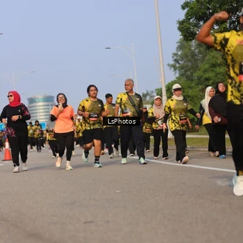 Runner Photo 6918727
