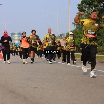 Runner Photo 6918736