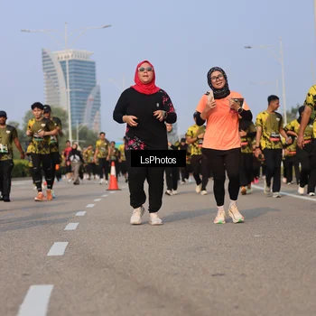 Runner Photo 6918737