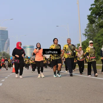 Runner Photo 6918740