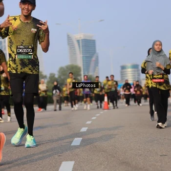 Runner Photo 6918756