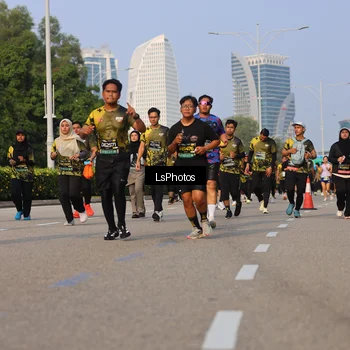 Runner Photo 6918771