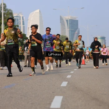 Runner Photo 6918774