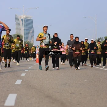 Runner Photo 6918779