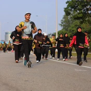 Runner Photo 6918784