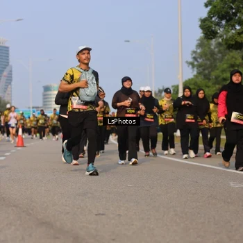 Runner Photo 6918786