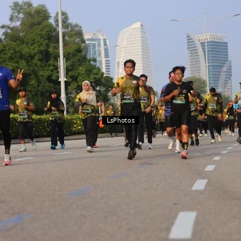 Runner Photo 6918790