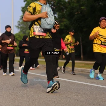 Runner Photo 6918791