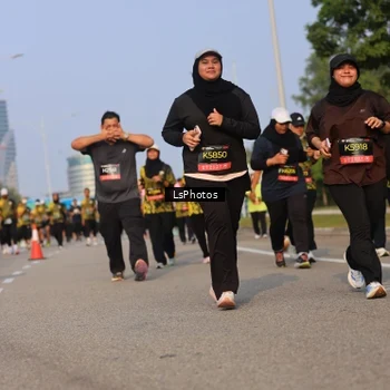 Runner Photo 6918794
