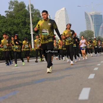 Runner Photo 6918801