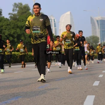 Runner Photo 6918805