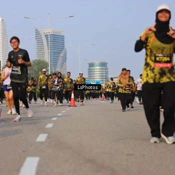 Runner Photo 6918809