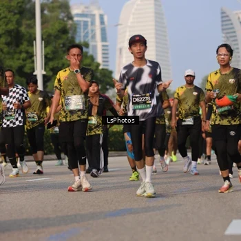Runner Photo 6918820