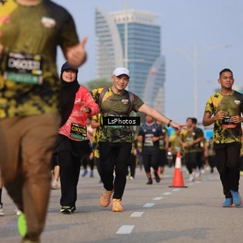 Runner Photo 6918845