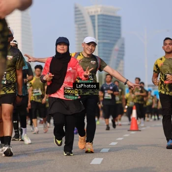 Runner Photo 6918847